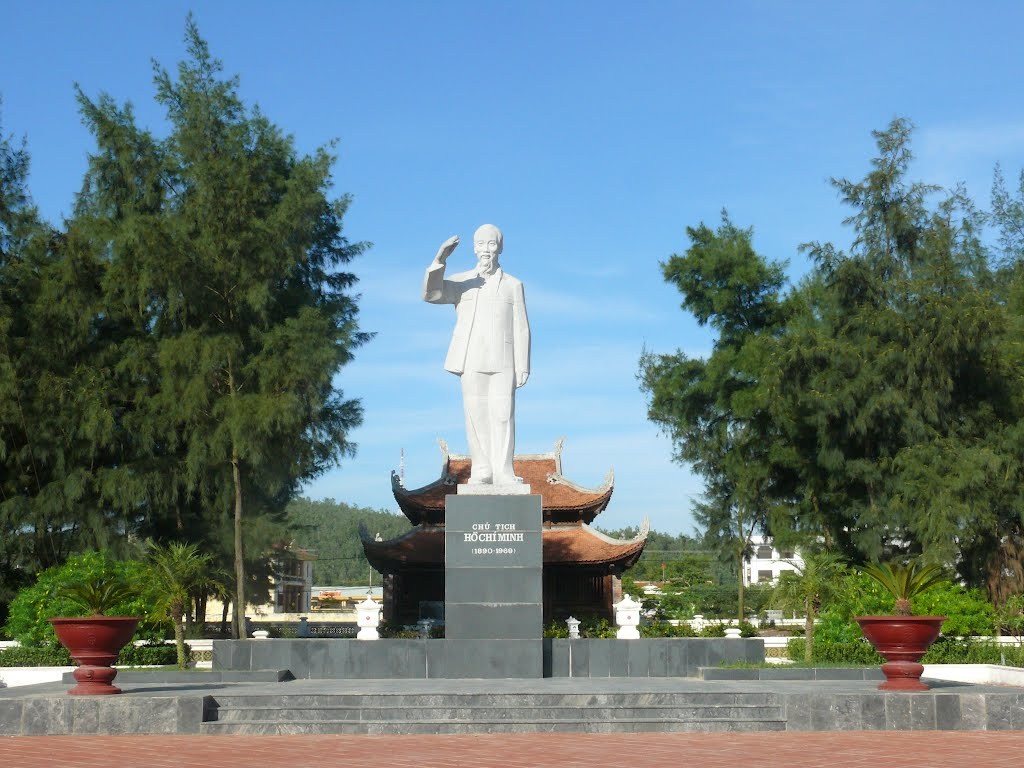 Khu tượng đài Chủ tịch Hồ Chí Minh